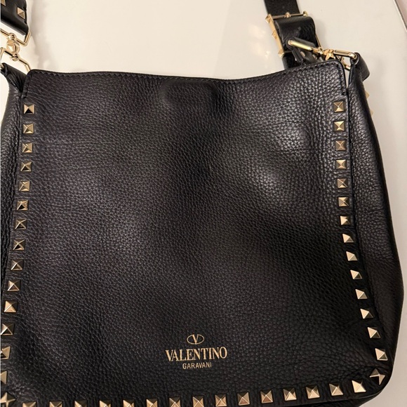 Valentino Rockstud crossbody bag. Black leather with gold studs. preowned. - Picture 2 of 6